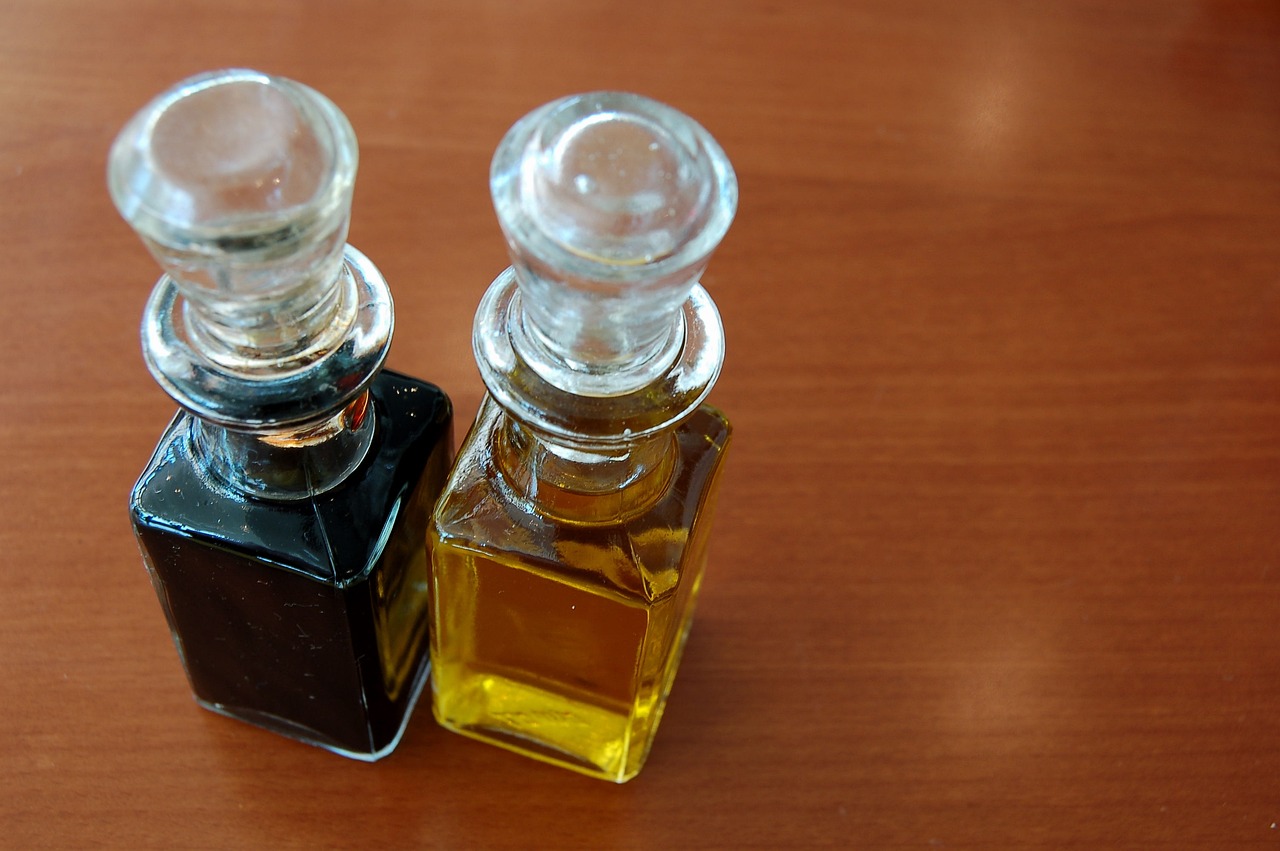 oil, vinegar, table