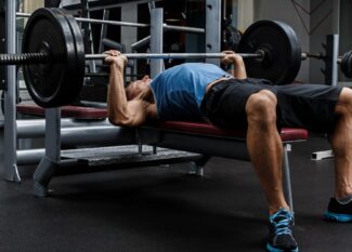 wyciskanie sztangi leżąc